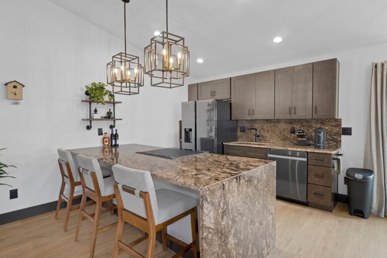 18-web-or-mls-M6407075