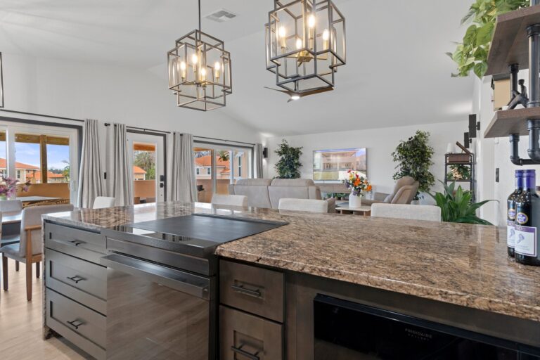 23-web-or-mls-M6407111